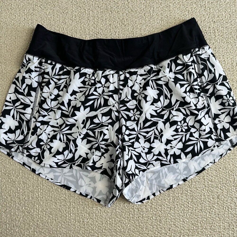 Lands End Swim Shorts Black White Floral 22W Quick Dry Stretch Pockets